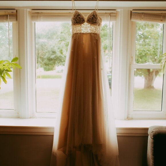 Stella york wedding dress size 2 - Picture 2 of 5